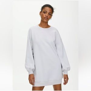 ARITIZIA BABATON ICE GREY FLEECE SWEATER DRESS. Sold out online Size medium NWT